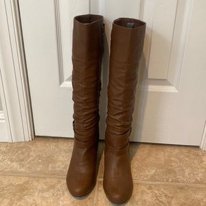 Women's brown boots